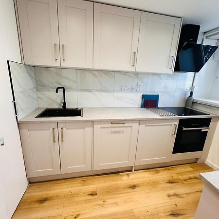 B - Newley Renovated Private Self-Contained Room In A Shared Apartment In Birmingham City Centre Exteriör bild